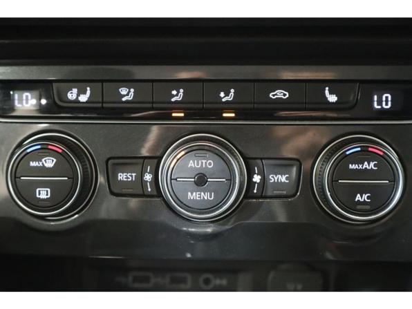 Volkswagen Tiguan II с пробегом 2018 года, цена 2 112 000 рублей, 175036 км, внедорожник, Автокод Объявления