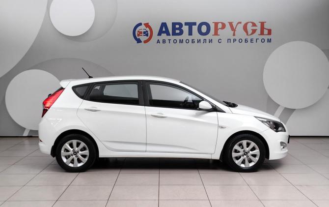 Hyundai Solaris I Рестайлинг с пробегом 2016 года, цена 999 000 рублей, 64000 км, хэтчбек, Автокод Объявления