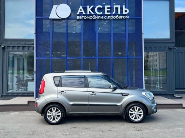 Kia Soul I Рестайлинг с пробегом 2012 года, цена 799 000 рублей, 205000 км, хэтчбек, Автокод Объявления