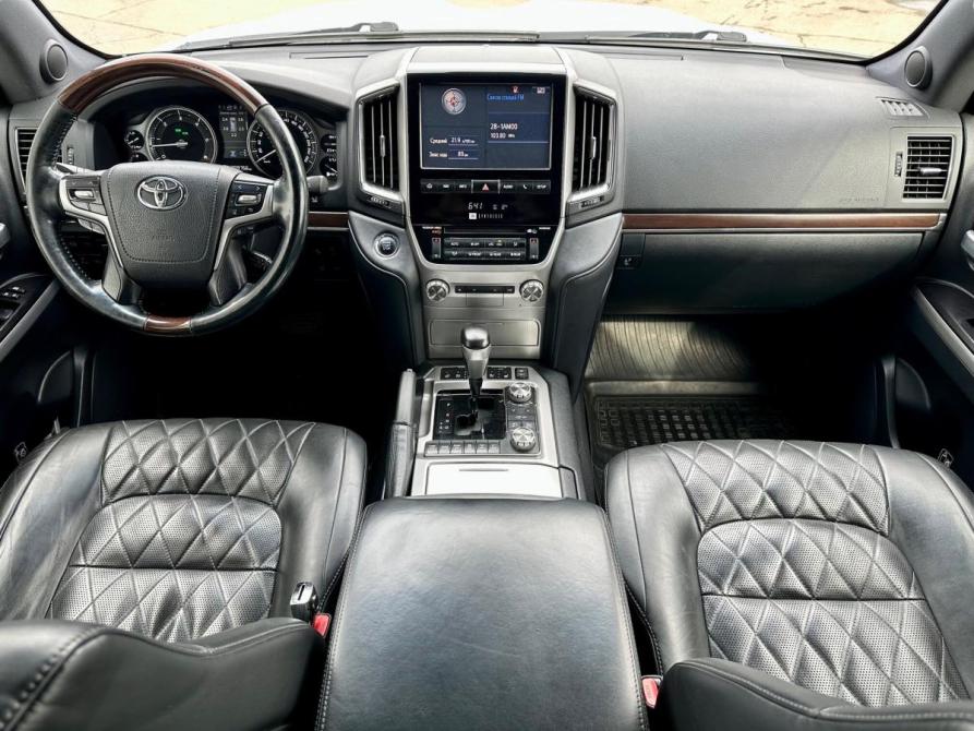 Toyota Land Cruiser 200 Series Рестайлинг 2 Иркутск  - изображение 17