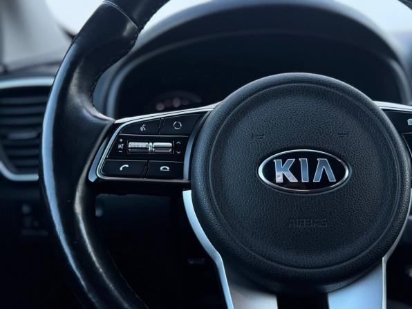 Kia Sportage IV Рестайлинг с пробегом 2018 года, цена 2 349 000 рублей, 86255 км, внедорожник, Автокод Объявления