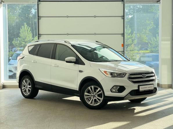 Ford Kuga II Рестайлинг с пробегом 2017 года, цена 1 540 000 рублей, 166000 км, внедорожник, Автокод Объявления