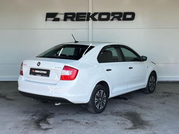 Skoda Rapid I с пробегом 2016 года, цена 1 249 000 рублей, 138000 км, лифтбек, Автокод Объявления