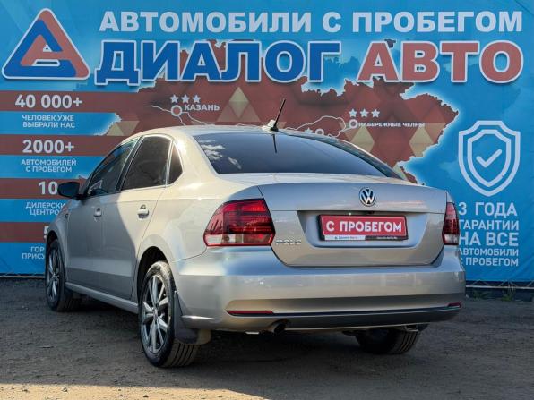 Volkswagen Polo V Рестайлинг с пробегом 2018 года, цена 1 085 000 рублей, 105200 км, седан, Автокод Объявления