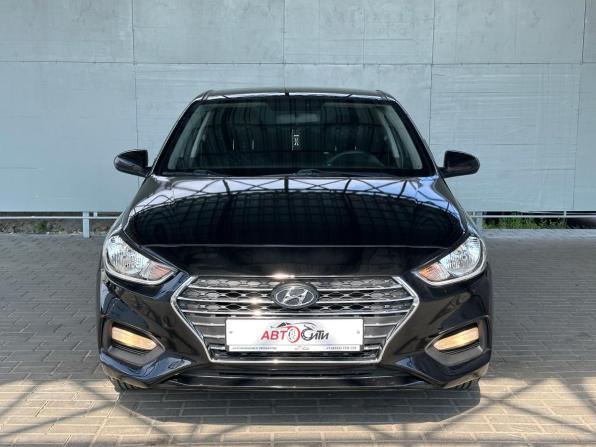 Hyundai Solaris II с пробегом 2017 года, цена 1 075 000 рублей, 194000 км, седан, Автокод Объявления