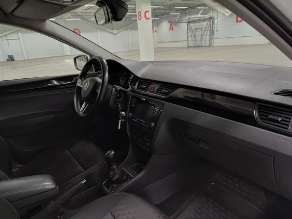 Skoda Rapid I Рестайлинг с пробегом 2017 года, цена 1 265 000 рублей, 83560 км, лифтбек, Автокод Объявления