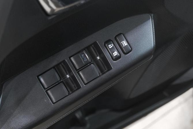 Toyota RAV4 IV (XA40) Рестайлинг с пробегом 2019 года, цена 2 609 000 рублей, 153000 км, внедорожник, Автокод Объявления