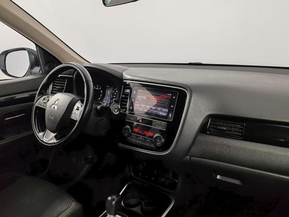 Mitsubishi Outlander III Рестайлинг 2 с пробегом 2018 года, цена 1 929 000 рублей, 162007 км, внедорожник, Автокод Объявления