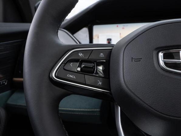 Geely Monjaro I с пробегом 2024 года, цена 3 940 000 рублей, 1590 км, внедорожник, Автокод Объявления