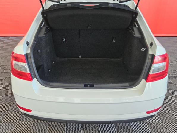 Skoda Octavia III (A7) Рестайлинг с пробегом 2020 года, цена 1 595 000 рублей, 170936 км, лифтбек, Автокод Объявления