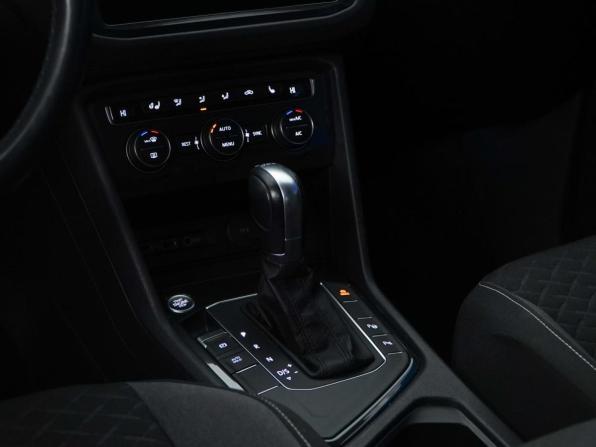 Volkswagen Tiguan II с пробегом 2018 года, цена 2 650 999 рублей, 46370 км, внедорожник, Автокод Объявления