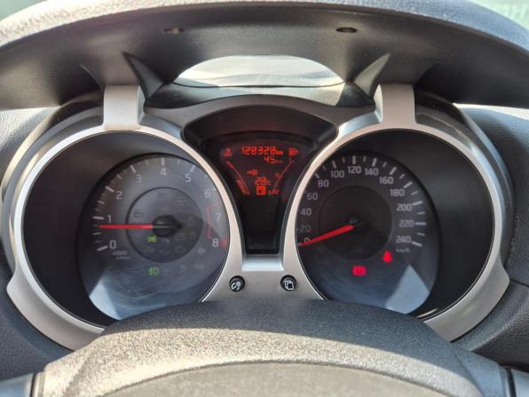 Nissan Juke I с пробегом 2013 года, цена 895 000 рублей, 128328 км, внедорожник, Автокод Объявления