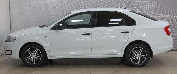 Skoda Rapid I с пробегом 2015 года, цена 779 000 рублей, 180622 км, лифтбек, Автокод Объявления
