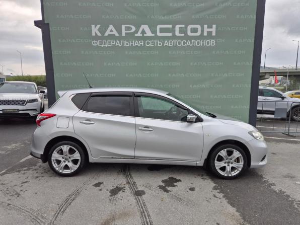 Nissan Tiida II с пробегом 2015 года, цена 998 000 рублей, 182552 км, хэтчбек, Автокод Объявления