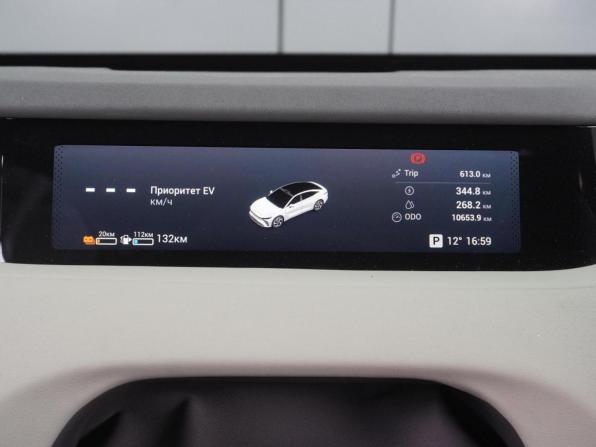Exeed Exlantix ES с пробегом 2025 года, цена 4 699 000 рублей, 10653 км, седан, Автокод Объявления