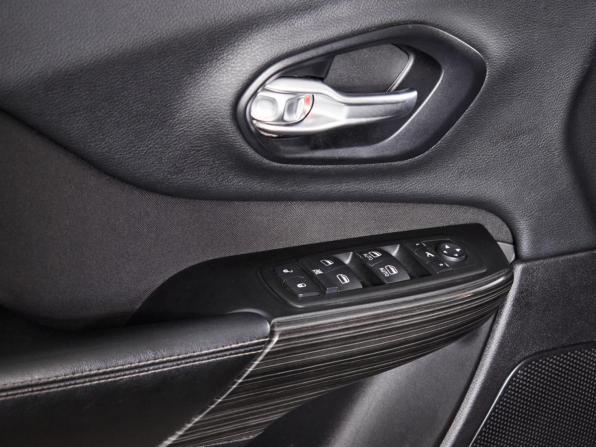 Jeep Cherokee V (KL) с пробегом 2014 года, цена 1 140 000 рублей, 208700 км, внедорожник, Автокод Объявления