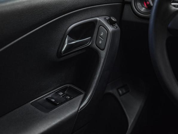 Volkswagen Polo V с пробегом 2015 года, цена 691 850 рублей, 198000 км, седан, Автокод Объявления