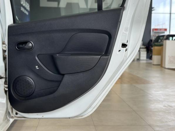 Renault Logan II Рестайлинг с пробегом 2021 года, цена 499 000 рублей, 168500 км, седан, Автокод Объявления