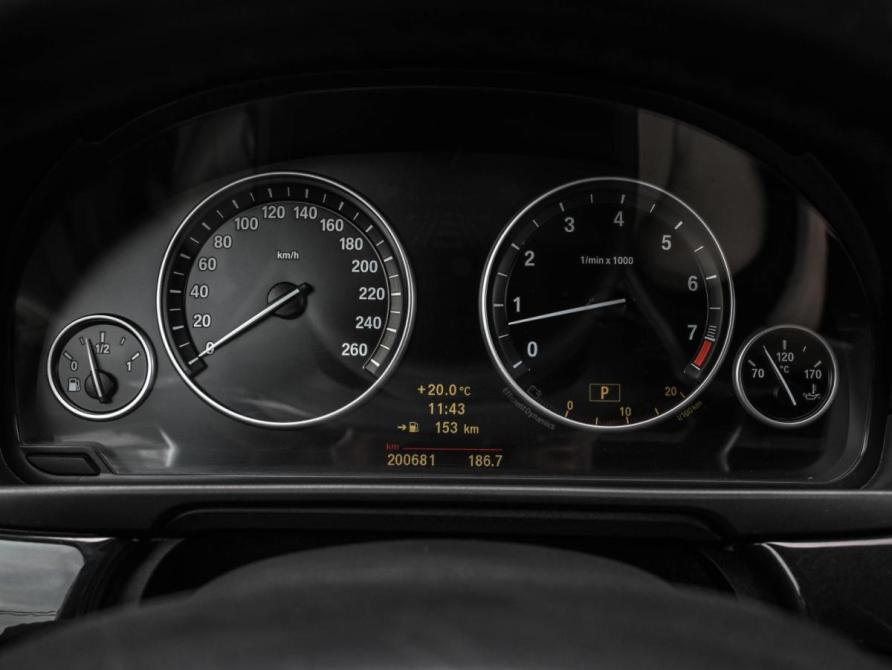 BMW 5 серии VI (F10/F11/F07) Новороссийск  - изображение 16