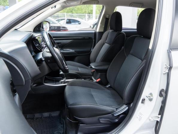 Mitsubishi Outlander III Рестайлинг 3 с пробегом 2020 года, цена 2 197 000 рублей, 115597 км, внедорожник, Автокод Объявления
