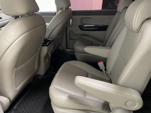 Kia Carnival III с пробегом 2018 года, цена 2 399 000 рублей, 132910 км, минивэн, Автокод Объявления