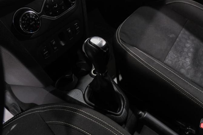 Renault Sandero II с пробегом 2015 года, цена 899 000 рублей, 150000 км, хэтчбек, Автокод Объявления