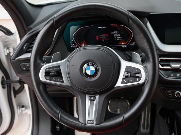 BMW 1 серии III (F40) с пробегом 2021 года, цена 4 399 000 рублей, 32626 км, хэтчбек, Автокод Объявления