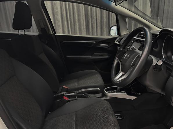 Honda Fit III с пробегом 2015 года, цена 899 000 рублей, 157000 км, хэтчбек, Автокод Объявления