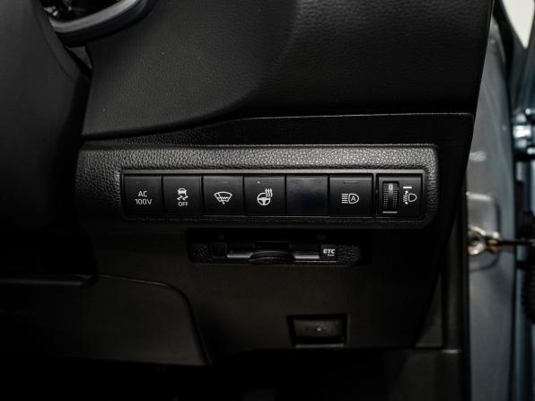 Toyota Corolla XII (E210) с пробегом 2019 года, цена 1 750 000 рублей, 133000 км, универсал, Автокод Объявления