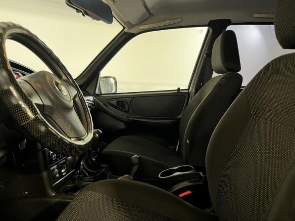 Chevrolet Niva I Рестайлинг с пробегом 2015 года, цена 689 900 рублей, 87116 км, внедорожник, Автокод Объявления