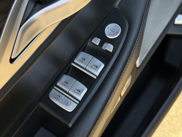 BMW 7 серии VI (G11/G12) с пробегом 2016 года, цена 3 700 000 рублей, 162689 км, седан, Автокод Объявления