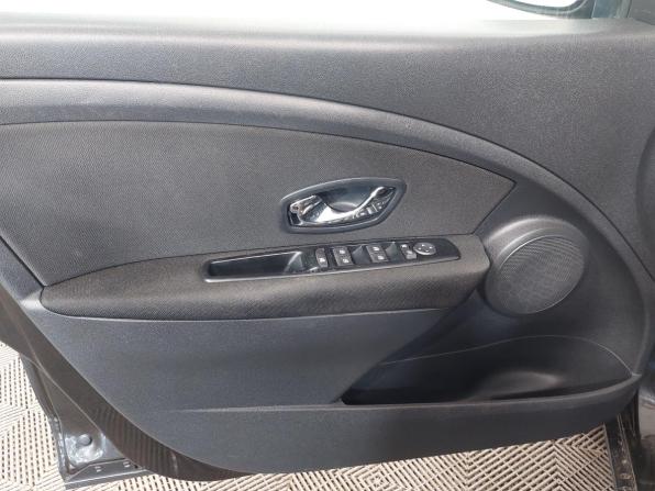 Renault Fluence I Рестайлинг с пробегом 2014 года, цена 835 000 рублей, 96217 км, седан, Автокод Объявления
