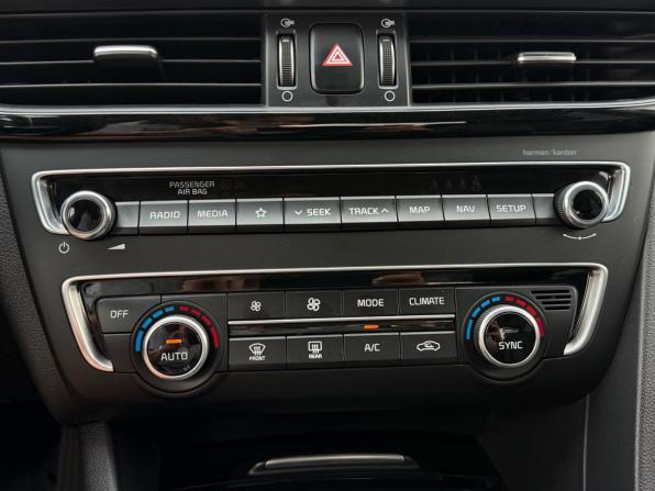Kia Optima IV Рестайлинг с пробегом 2018 года, цена 1 600 000 рублей, 290000 км, седан, Автокод Объявления