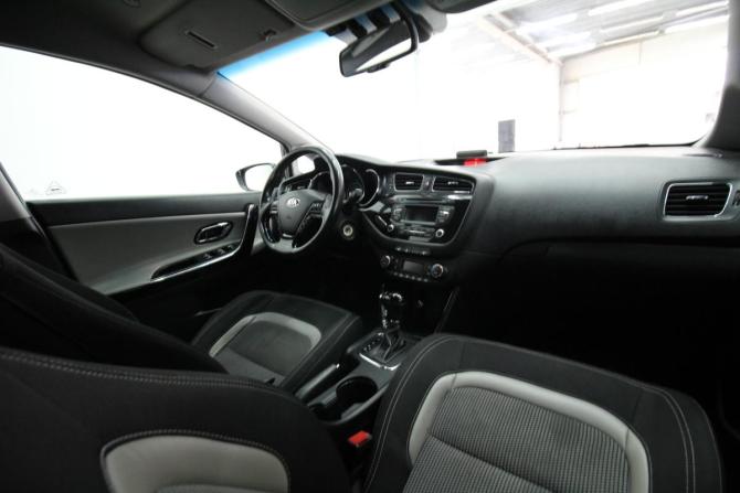 Kia Ceed II с пробегом 2012 года, цена 1 050 000 рублей, 166269 км, хэтчбек, Автокод Объявления