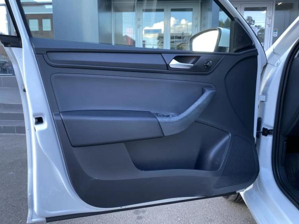 Volkswagen Polo VI с пробегом 2021 года, цена 1 295 000 рублей, 143005 км, лифтбек, Автокод Объявления