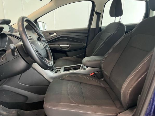 Ford Kuga II Рестайлинг с пробегом 2017 года, цена 1 640 000 рублей, 140057 км, внедорожник, Автокод Объявления