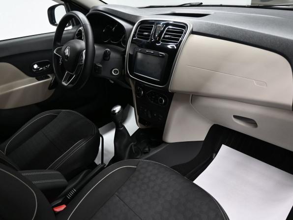 Renault Logan II Рестайлинг с пробегом 2018 года, цена 1 245 000 рублей, 34470 км, седан, Автокод Объявления