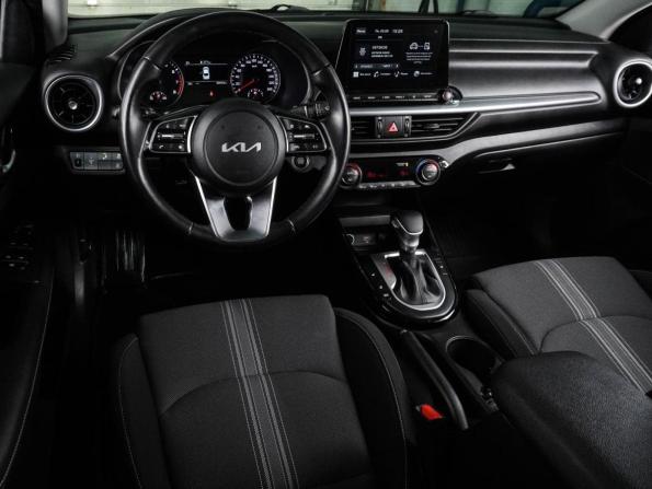 Kia Cerato IV Рестайлинг с пробегом 2022 года, цена 2 419 000 рублей, 68553 км, седан, Автокод Объявления