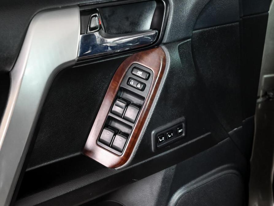 Toyota Land Cruiser Prado 150 Series Рестайлинг 1 Екатеринбург  - изображение 16