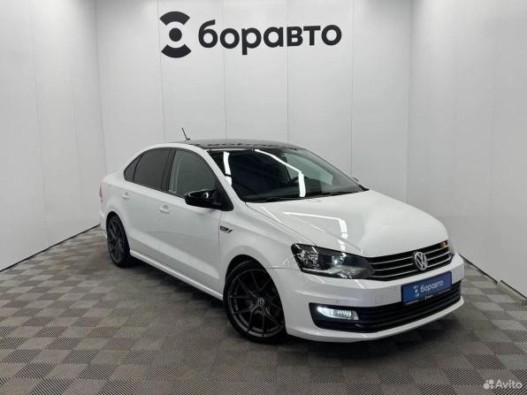 Volkswagen Polo V Рестайлинг с пробегом 2018 года, цена 1 375 000 рублей, 113002 км, седан, Автокод Объявления