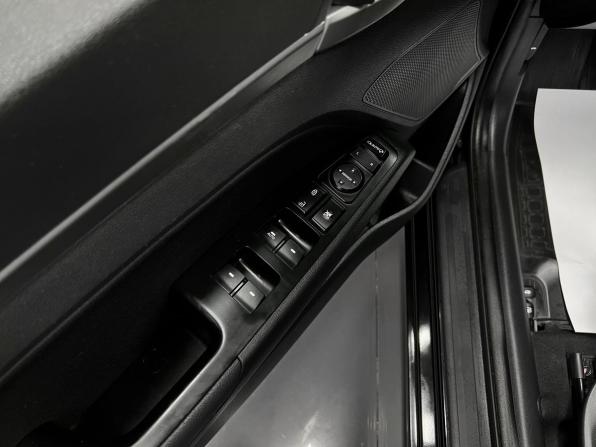 Hyundai Elantra VI (AD) с пробегом 2018 года, цена 1 545 000 рублей, 120429 км, седан, Автокод Объявления
