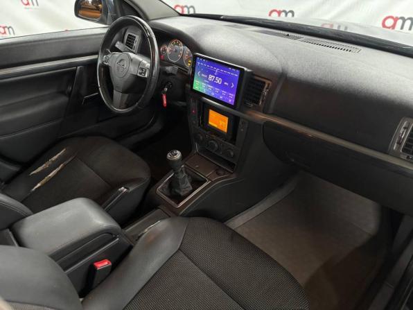 Opel Vectra C Рестайлинг с пробегом 2006 года, цена 399 000 рублей, 260000 км, седан, Автокод Объявления