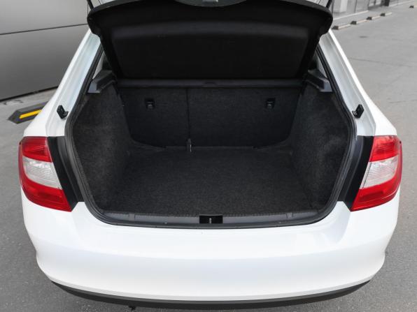 Skoda Rapid I с пробегом 2014 года, цена 949 000 рублей, 155350 км, лифтбек, Автокод Объявления