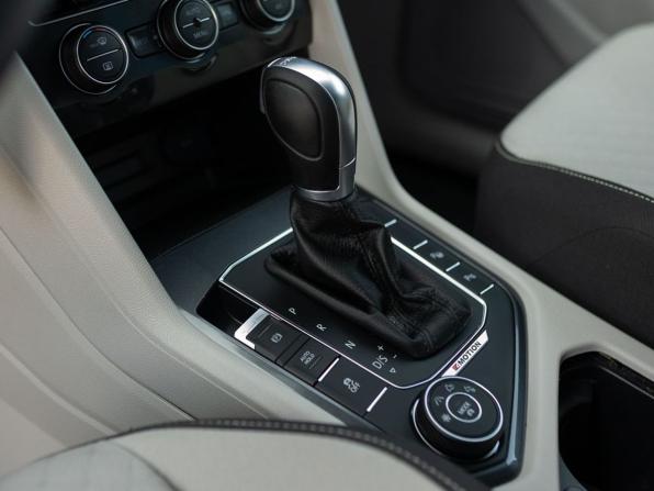 Volkswagen Tiguan II с пробегом 2017 года, цена 2 280 000 рублей, 146013 км, внедорожник, Автокод Объявления