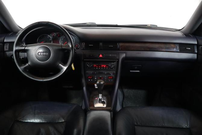 Audi A6 II (C5) Рестайлинг с пробегом 2001 года, цена 319 000 рублей, 320000 км, седан, Автокод Объявления