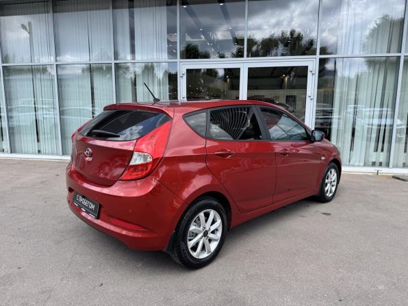 Hyundai Solaris I Рестайлинг с пробегом 2016 года, цена 950 000 рублей, 204000 км, хэтчбек, Автокод Объявления