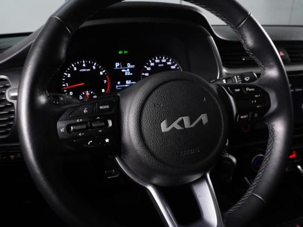 Kia Rio IV Рестайлинг с пробегом 2021 года, цена 1 929 000 рублей, 34987 км, седан, Автокод Объявления