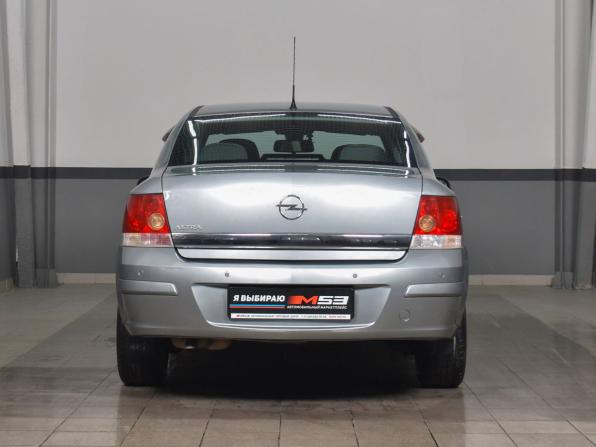 Opel Astra H Рестайлинг с пробегом 2013 года, цена 749 995 рублей, 187613 км, седан, Автокод Объявления