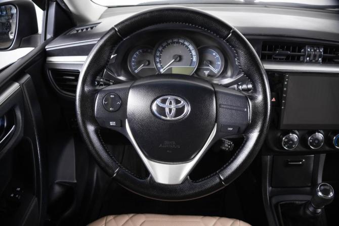 Toyota Corolla XI (E160 E170 E180) с пробегом 2013 года, цена 1 329 000 рублей, 148000 км, седан, Автокод Объявления