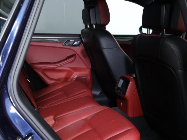 Porsche Macan I с пробегом 2015 года, цена 3 190 000 рублей, 84000 км, внедорожник, Автокод Объявления